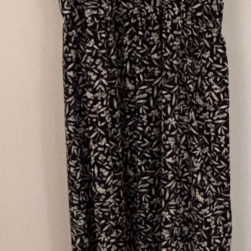 J.O.A. Monochrome Floral Patterned Top